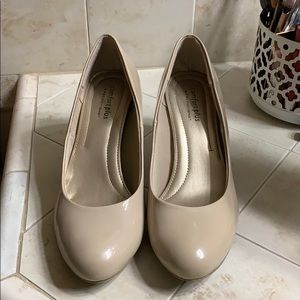 Nude heel
